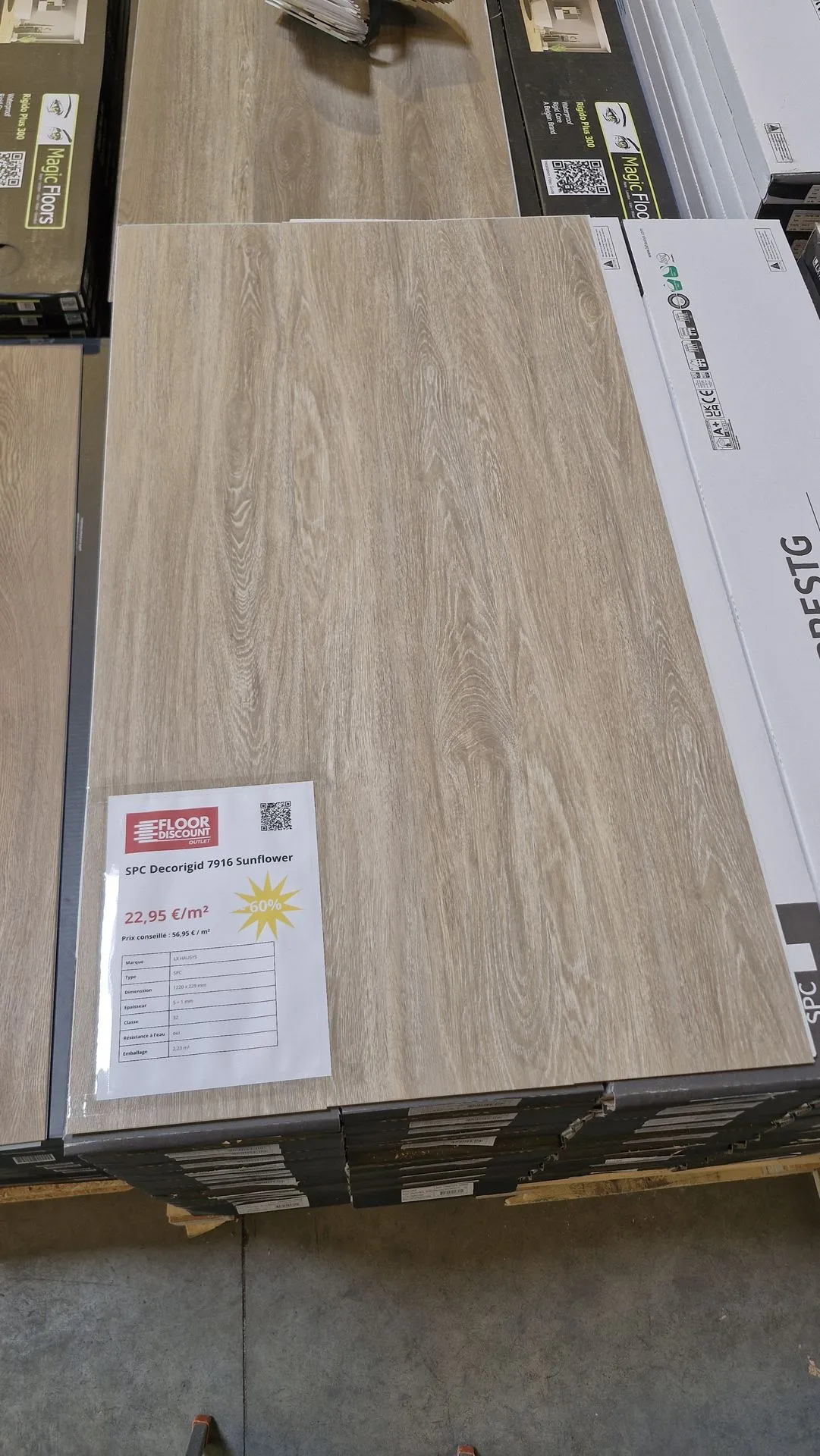 LX Hausys SPC Decorigid 7916